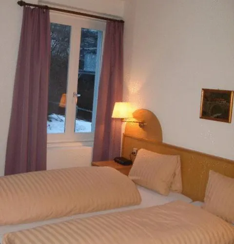 Szálloda Grischuna 3*