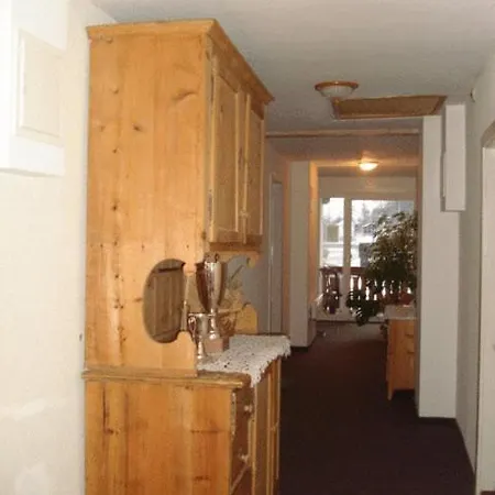 Hotel Grischuna 3*